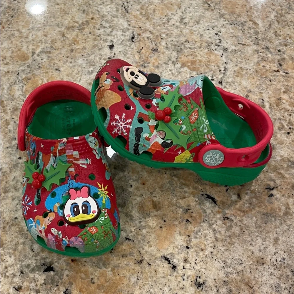 CROCS Disney Infants Holiday Christmas Festive Red Green Clogs Size C6 Sandals